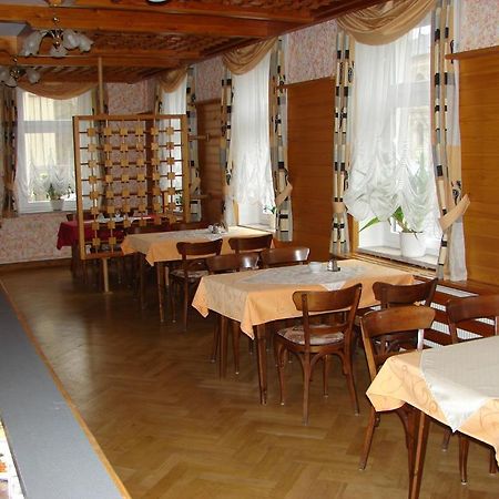 Hotel-Restaurant-Adler Reichenbach im Vogtland Ngoại thất bức ảnh